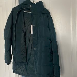 Universal Standard short hooded puffer in deep sea size 8/10